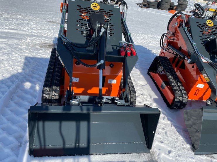 #5324-•-2025-ats--t460-mini-skid-steer-loader-image-1