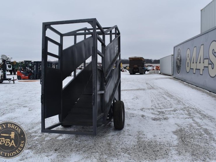 easy-man-livestock-chute-38999-image-7