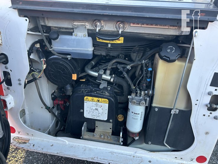 2022-bobcat-t76-image-4