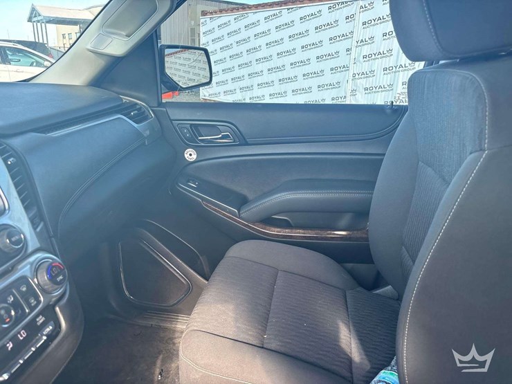 2009-chevrolet-tahoe-image-18