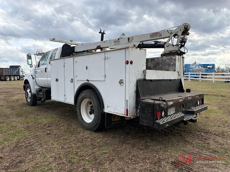 2001-ford-f650-image-3