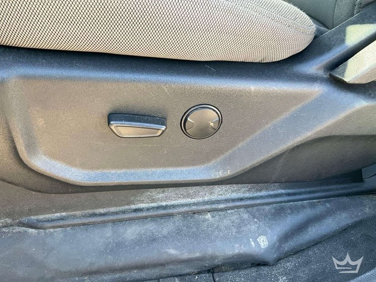 2020-ford-f150-image-17