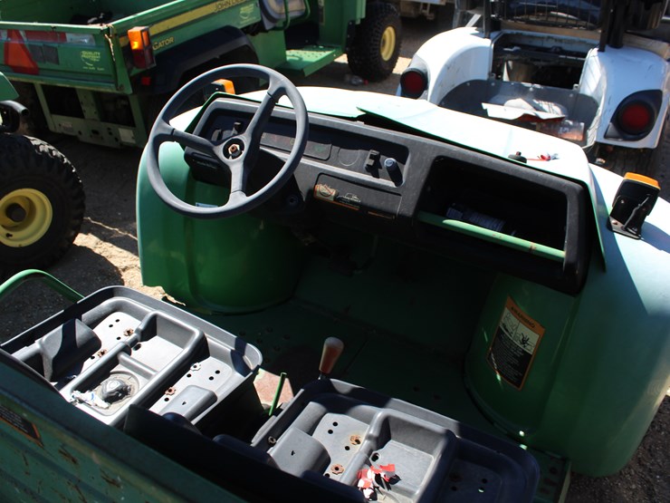 john-deere-gator-image-5