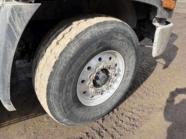 2016-caterpillar-ct660-image-15