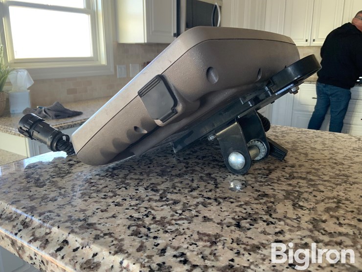 2019-john-deere-2630-image-7