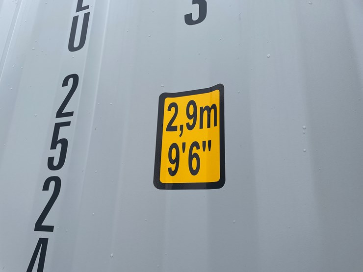 #5393-•-40'-high-cube-storage-container-image-8