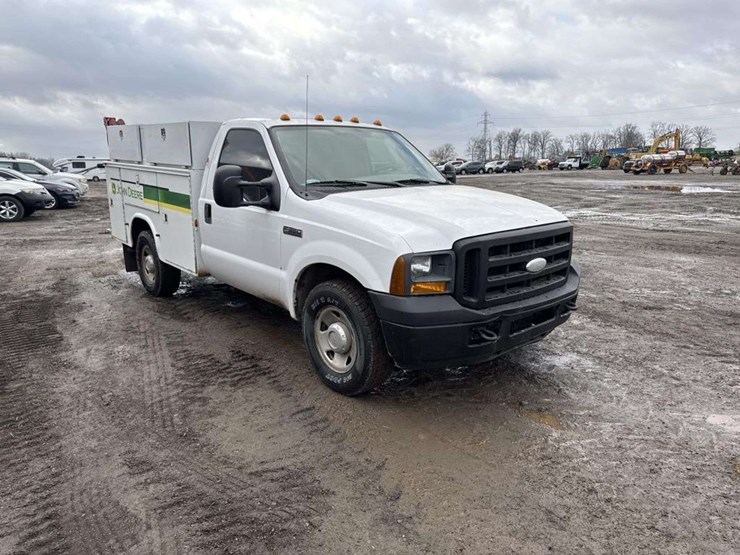 2005-ford-f350-xl-image-4