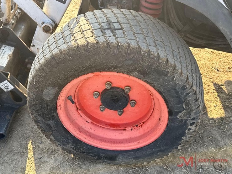 2004-bobcat-5600-toolcat-utv-image-13