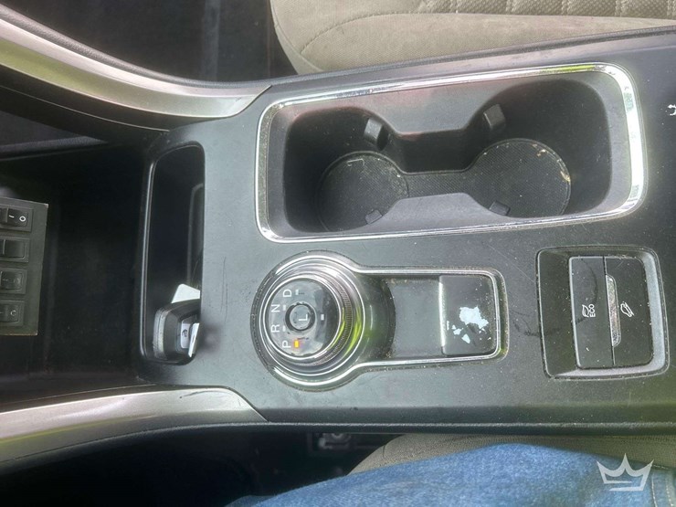 2017-ford-fusion-hybrid-sedan-image-17