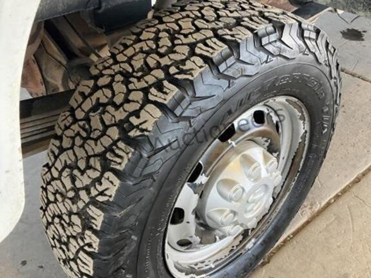 2010-dodge-2500-image-8