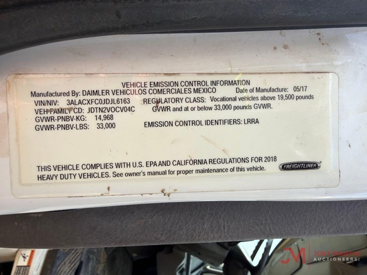 2018-freightlinerwater-truck-image-29