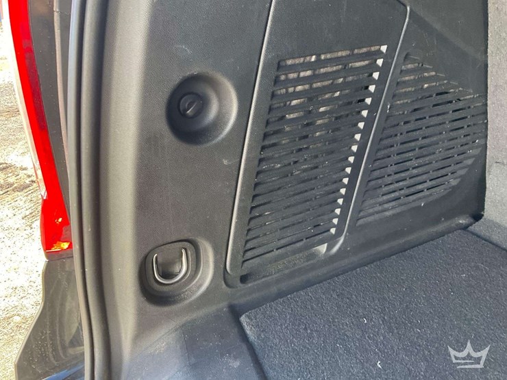 2024-gmc-yukon-denali-image-52