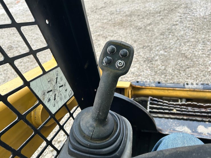 caterpillar-259d-image-24