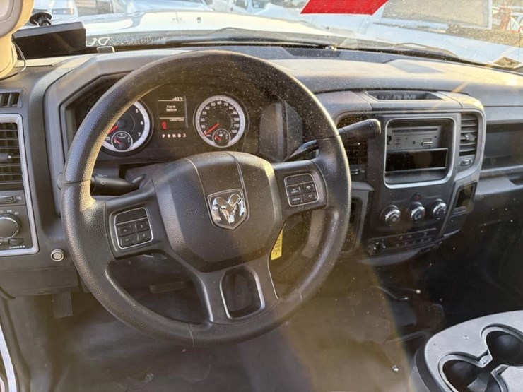 2016-dodge-2500-image-11