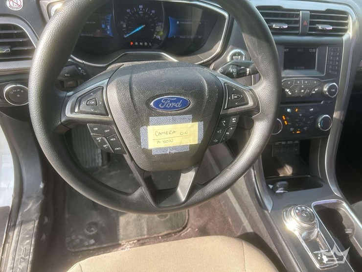 2017-ford-fusion-hybrid-sedan-image-13