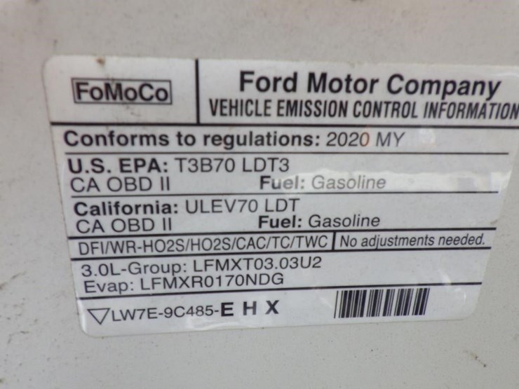 2020-ford-explorer-image-12