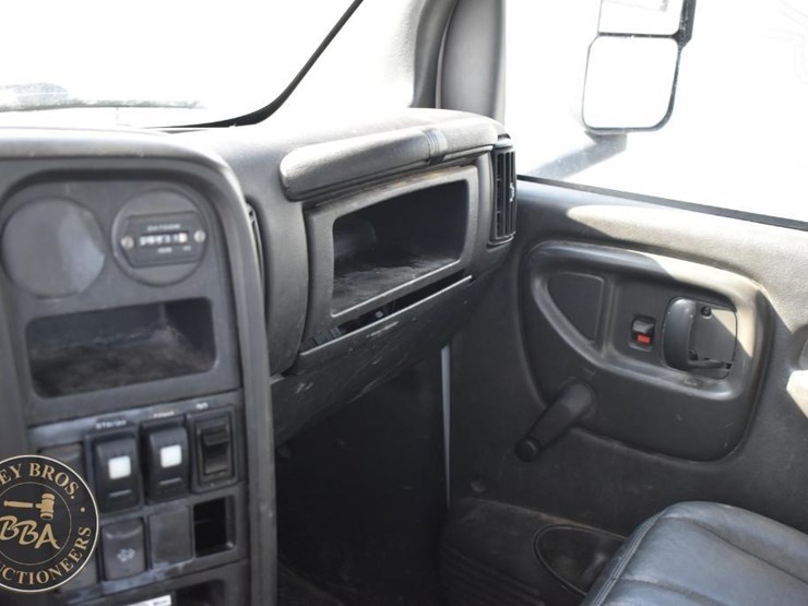 2008-gmc-topkick-c5500-image-44