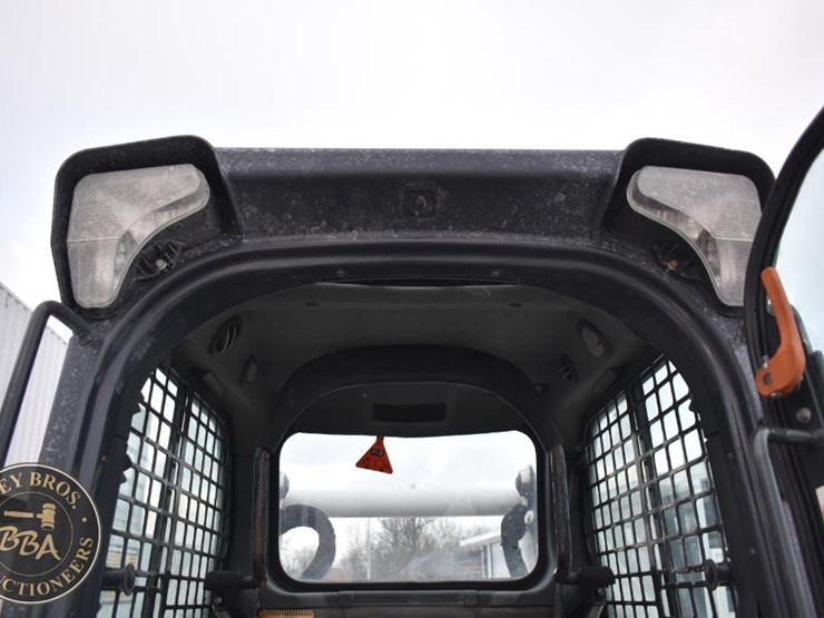 2021-bobcat-t870-image-26