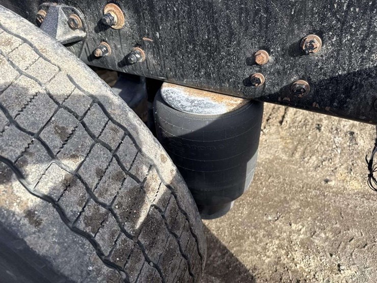 2019-kenworth-t680-image-17