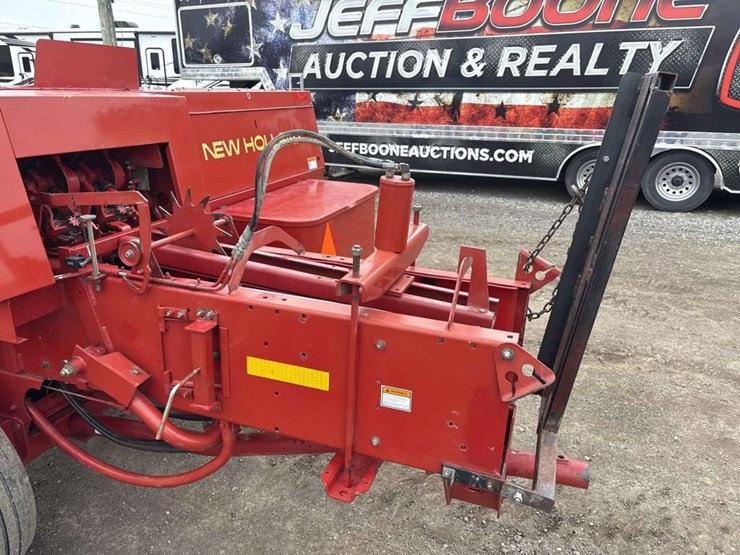 new-holland-575-image-11