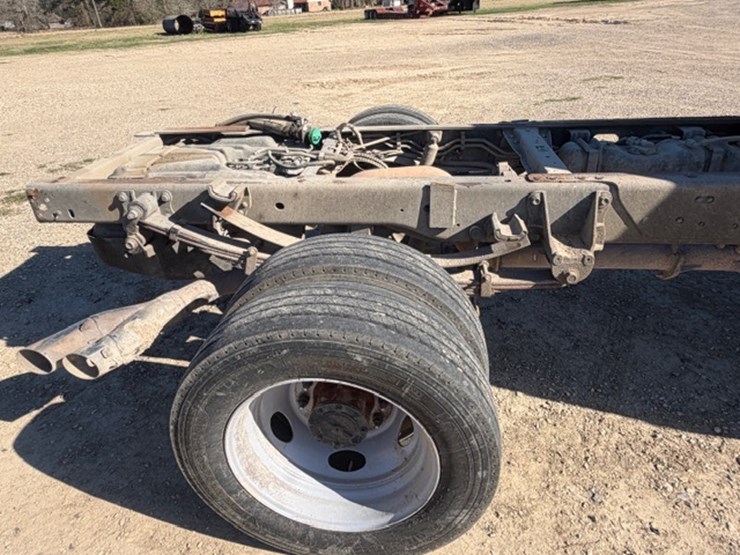 2018-ford-f550-image-27