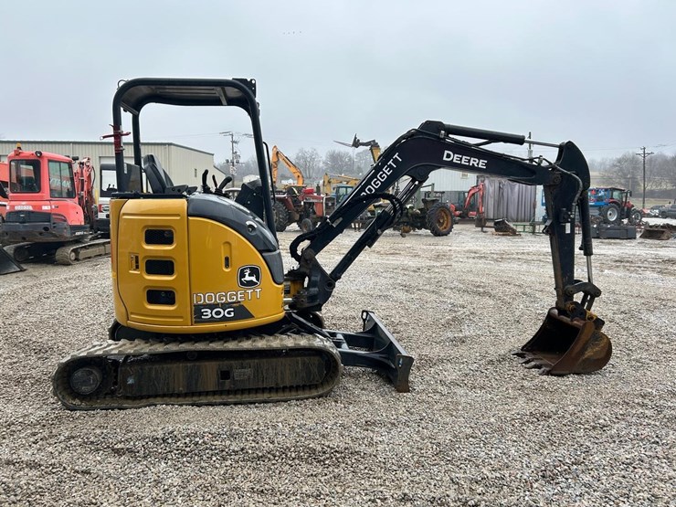 2022-deere-30g-image-6