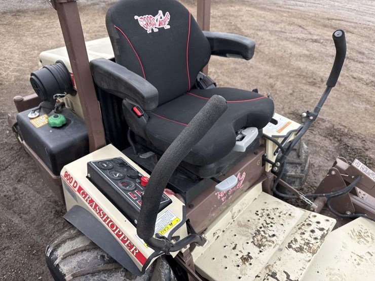 2022-grasshopper-900d-image-12