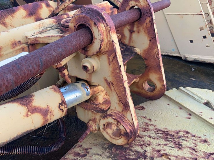 59”-hydraulic-bucket-image-12