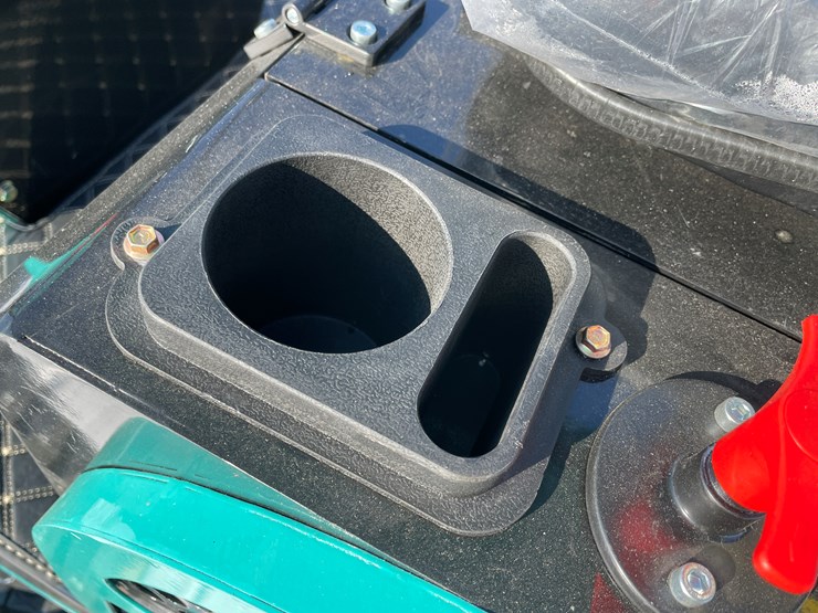 #5375-•-qh12r-mini-excavator-image-12