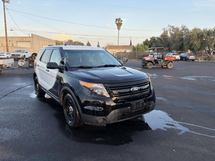 2015-ford-explorer-image-2