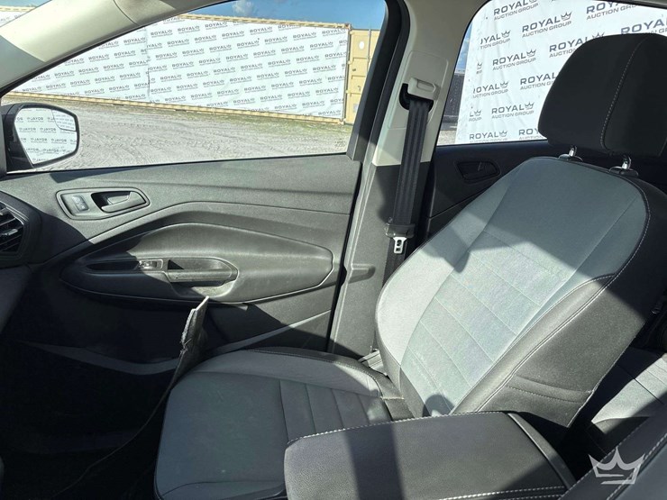 2017-ford-escape-image-21