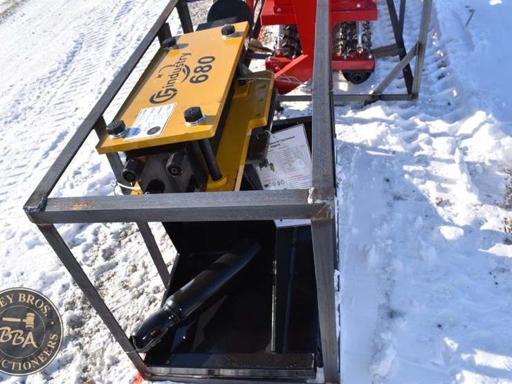 agt-industrial-post-pounder-attachment-41840-image-4