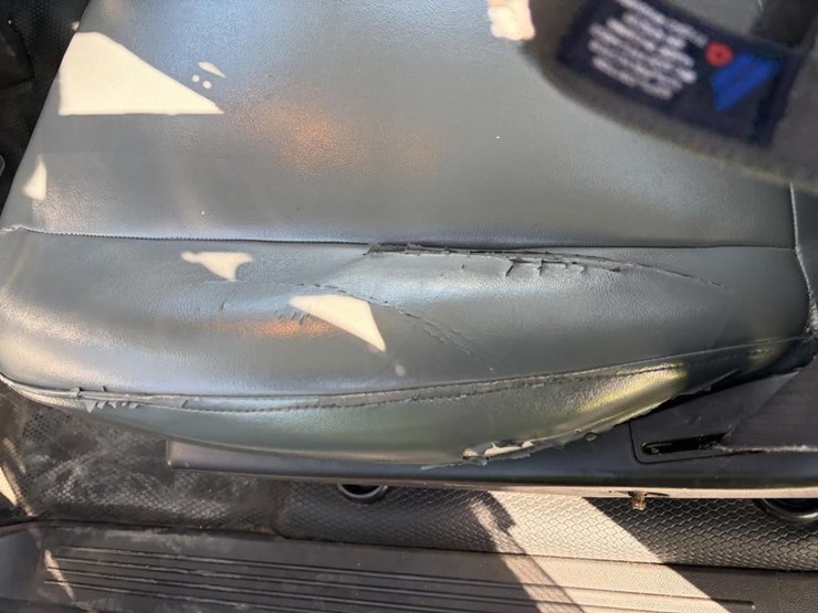 2011-chevrolet-2500-image-14