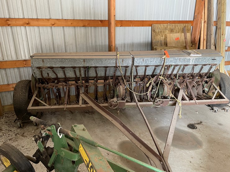 john-deere-12-image-3