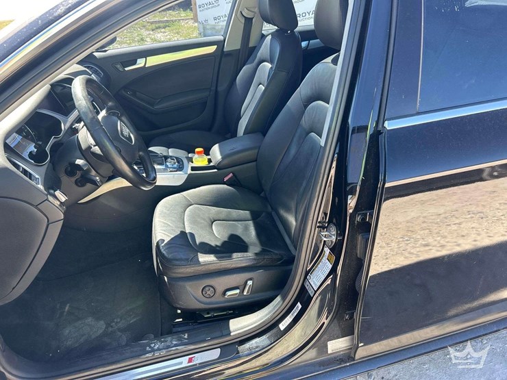 2015-audi-a4-awd-sedan-image-12