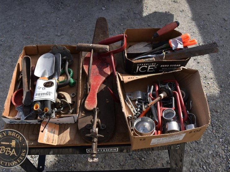 lot-of-assorted-garden-tools-and-hardware-41815-image-1
