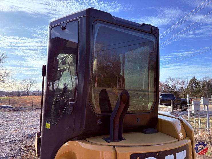 2016-cat-305e2-mini-excavator-image-59