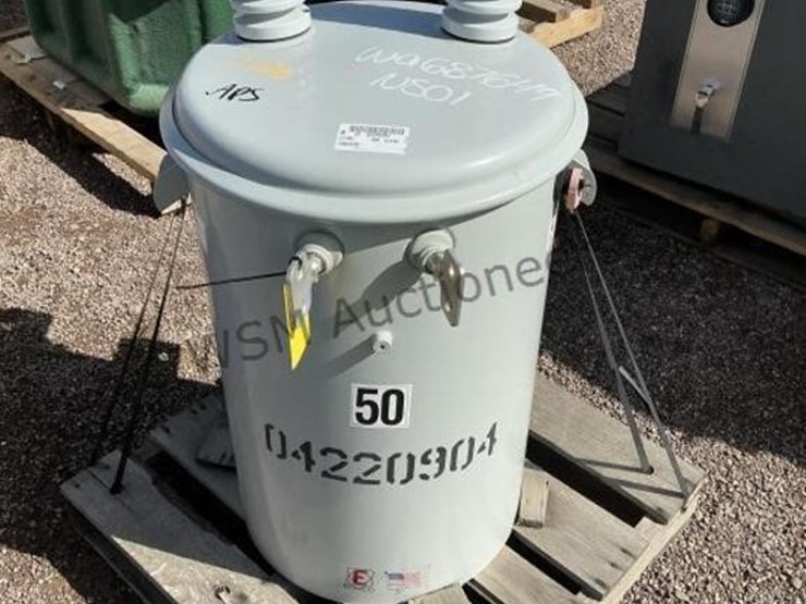 ermco-pole-mount-transformer-image-2