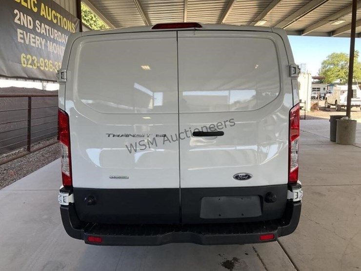 2015-ford-transit-image-6