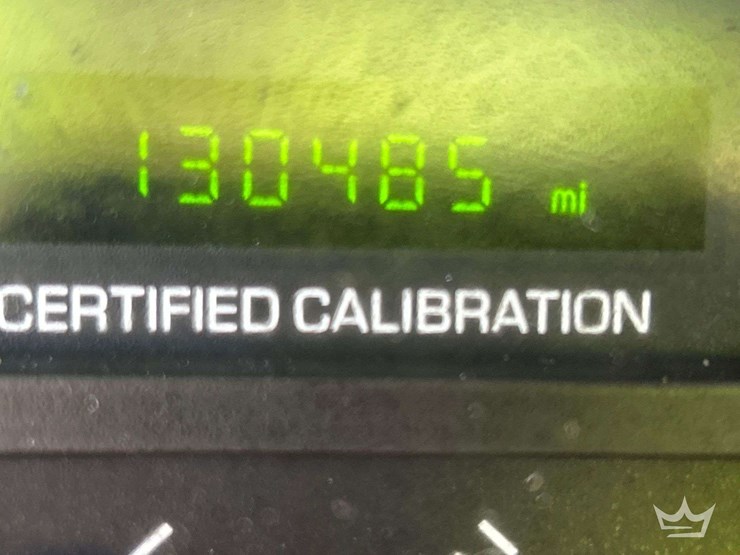 2010-ford-crown-victoria-sedan-image-6