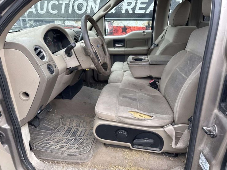 2004-ford-f150-xlt-image-12