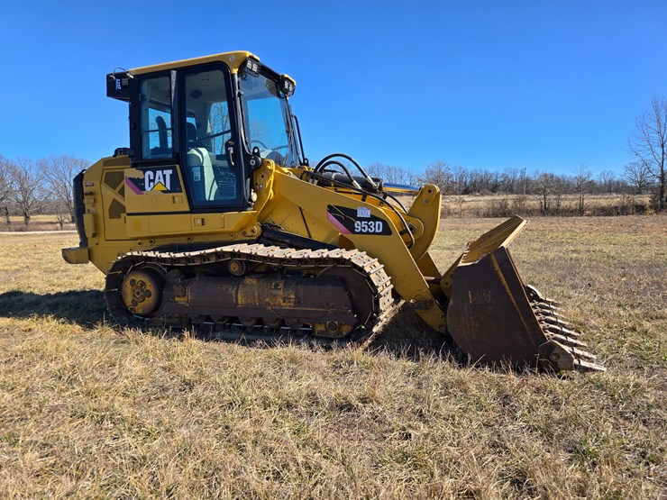 2015-caterpillar-953d-image-28