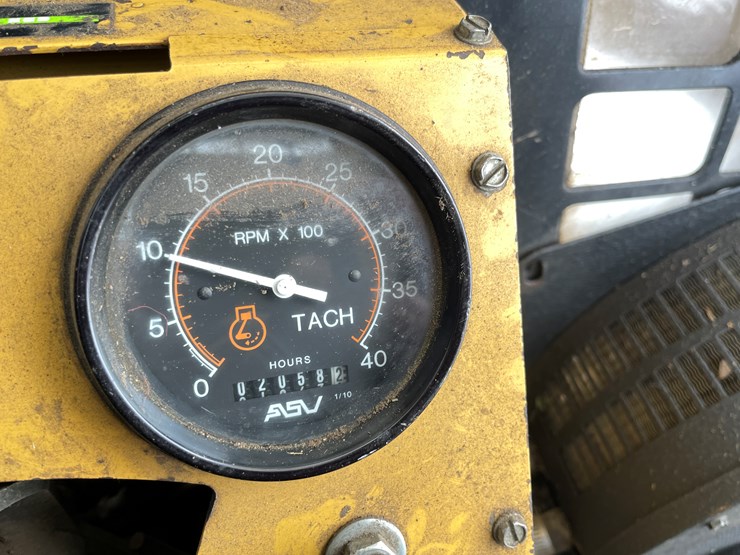 #7564-•-asv-track-loader-with-posi-track-image-35