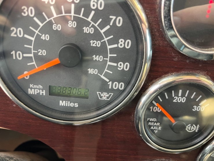 2013-western-star-4900-image-18