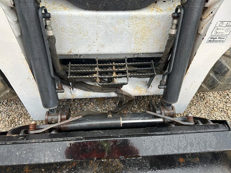bobcat-s750-image-10