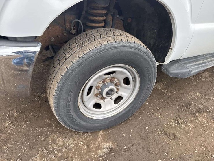 2011-ford-f350-image-8