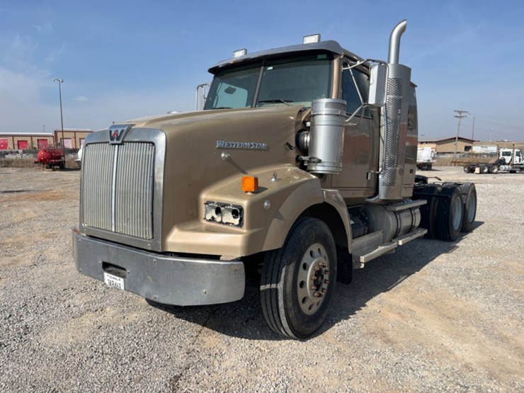 2012-western-star-4900-image-1