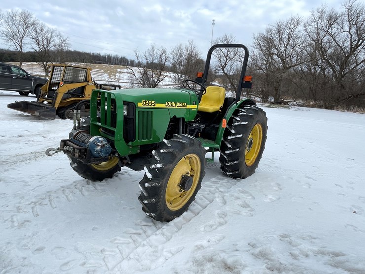 2001-john-deere-5205-image-1