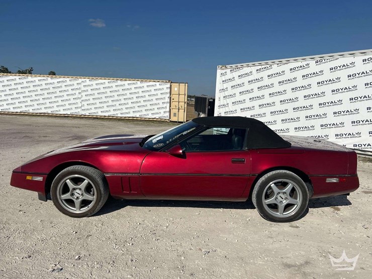 1989-corvette-convertible-image-24