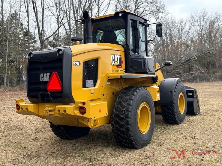 2026-caterpillar-926-image-3